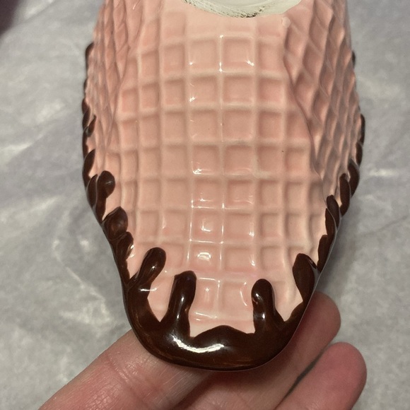 DISCONTINUED CUISINART “TUTTI FRUTTI” WAFFLE BOWL ICE CREAM DISHES (2) - Picture 5 of 14